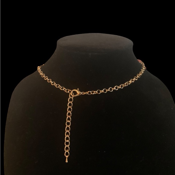 Set of Necklace and Earrings - Coral Color - Picture 6 of 6